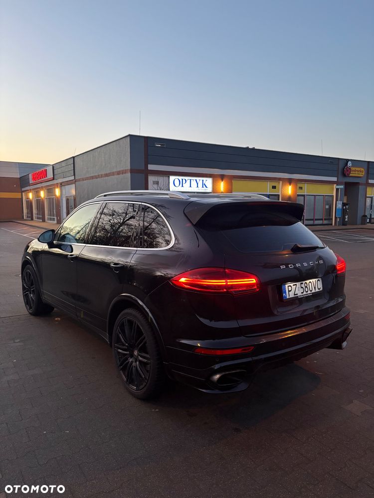 Porsche Cayenne Platinum Edition - 1