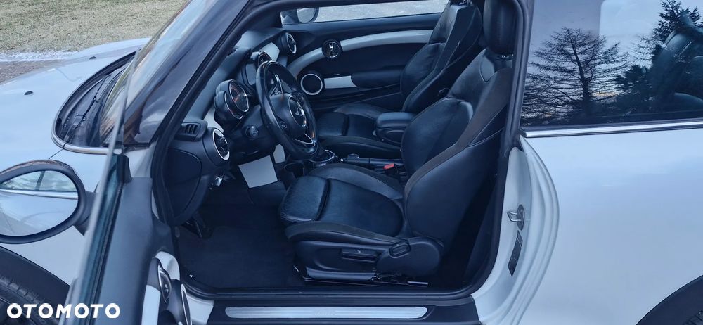 MINI Cooper 60 Years Chili - 18