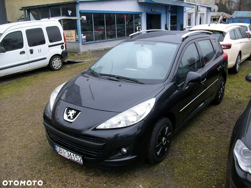 Peugeot 207 - 1