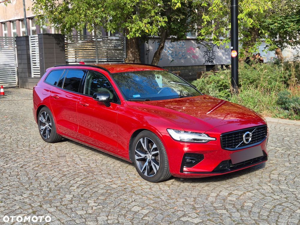 Volvo V60 B3 B R-Design - 1