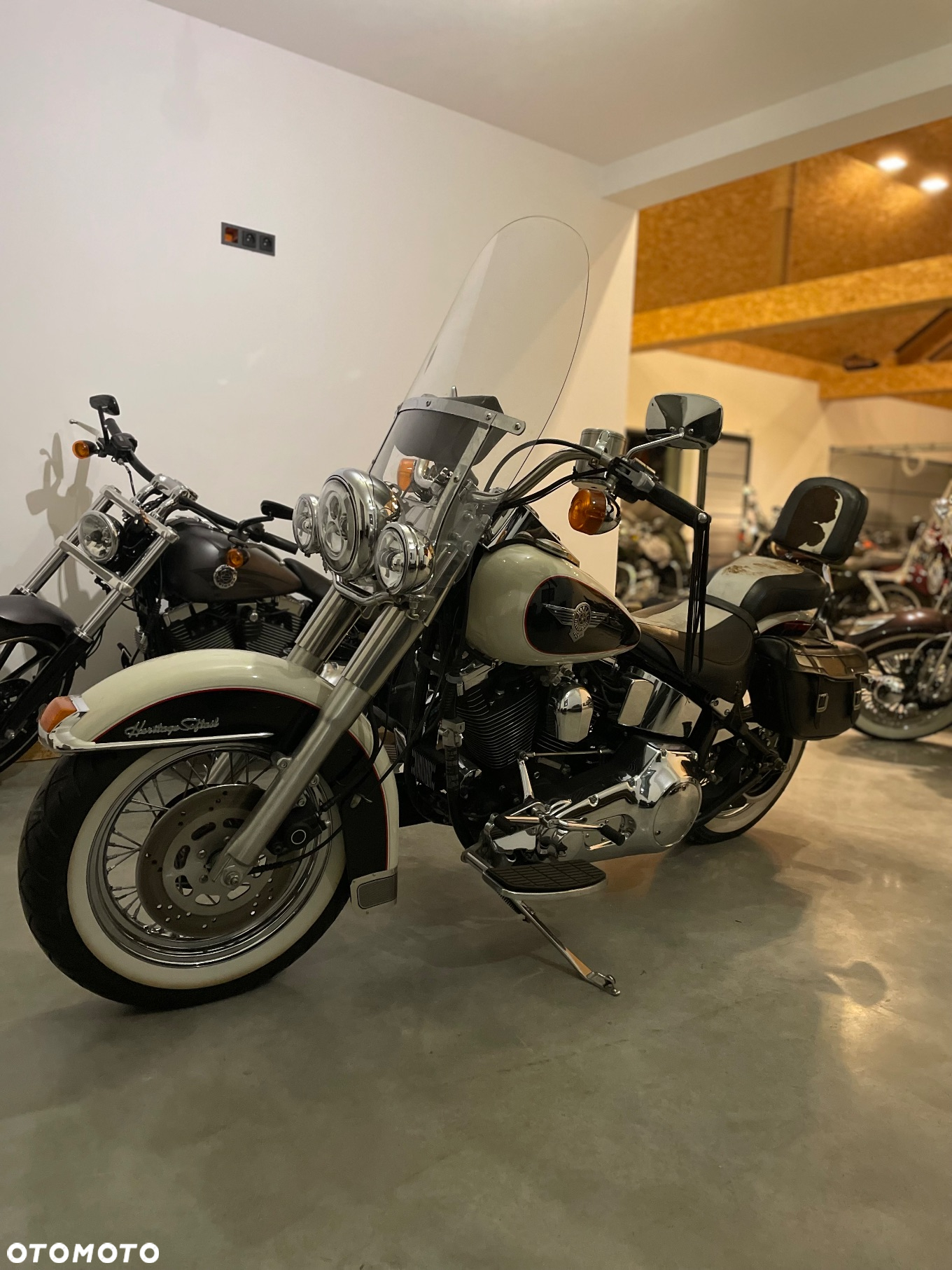 Harley-Davidson Softail - 13
