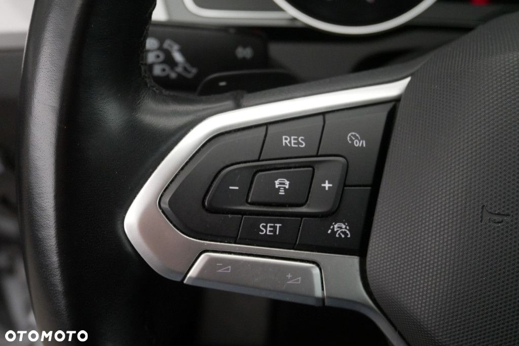 Volkswagen Passat 2.0 TSI Business DSG - 24
