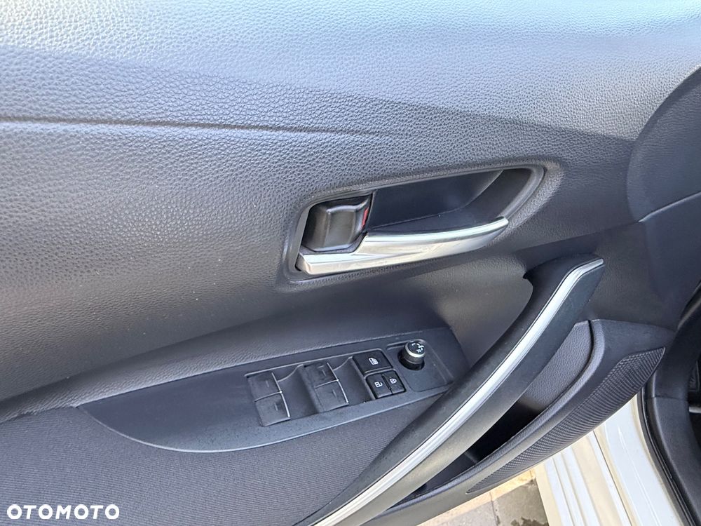 Toyota Corolla 1.8 Hybrid Comfort - 26