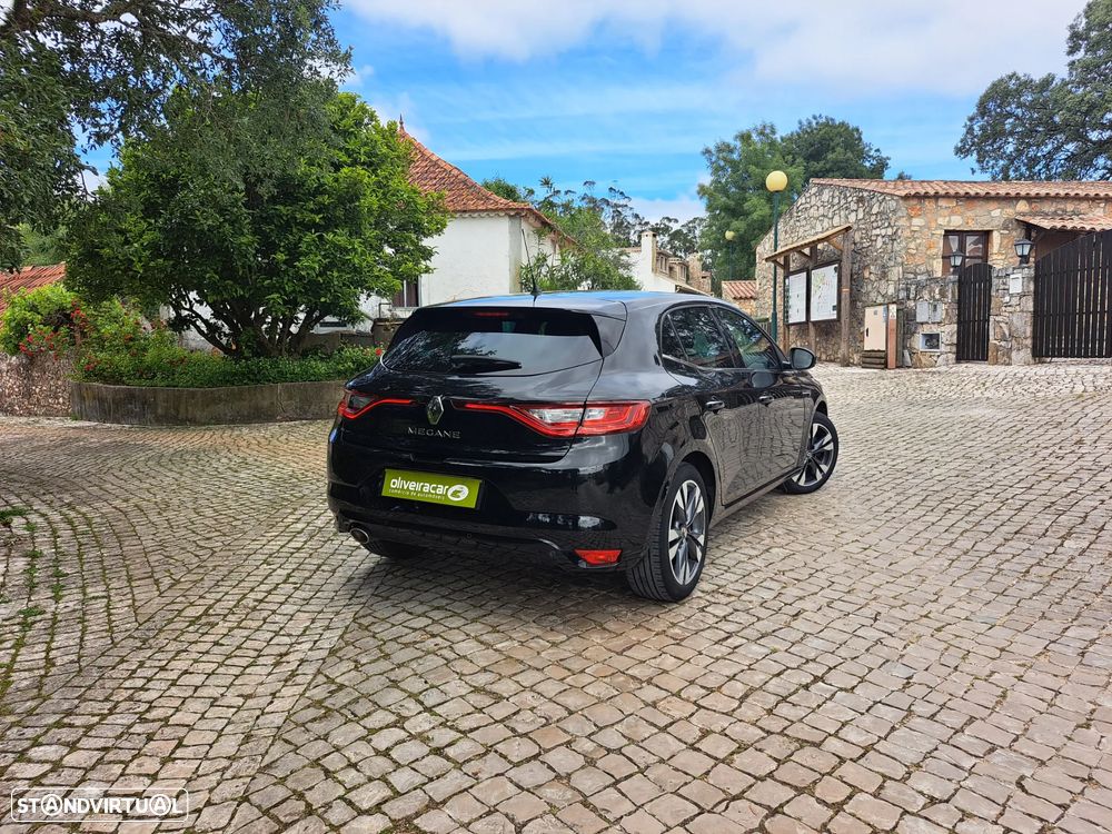 Renault Mégane TCe 140 GPF EDC INTENS - 4