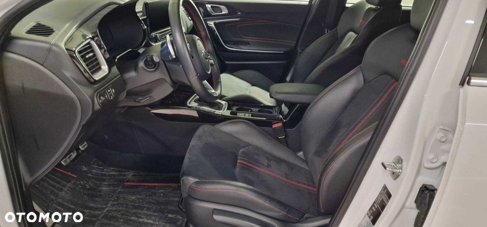 Kia ProCeed 1.6 T-GDI GT DCT - 8