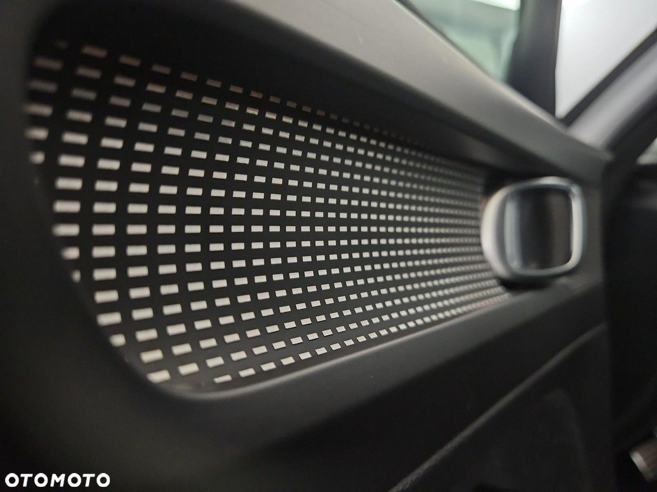 Volvo XC 40 - 18