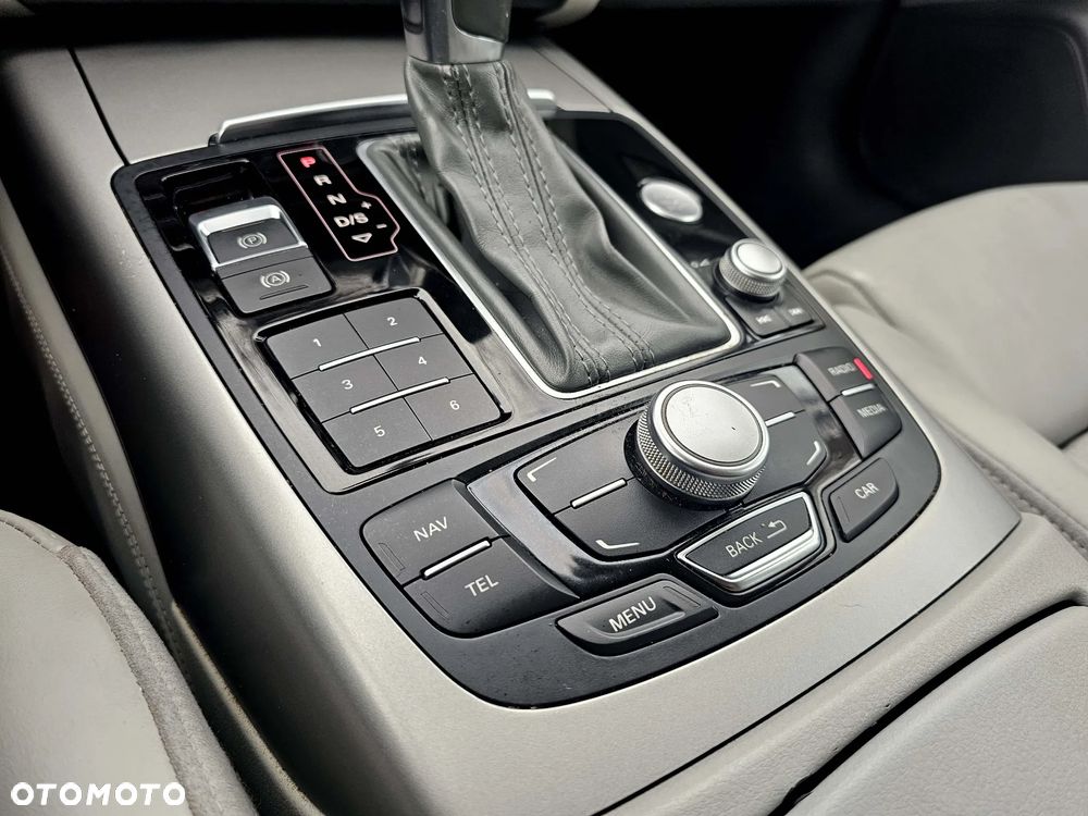 Audi A6 Avant 2.0 TDI Ultra S tronic - 27