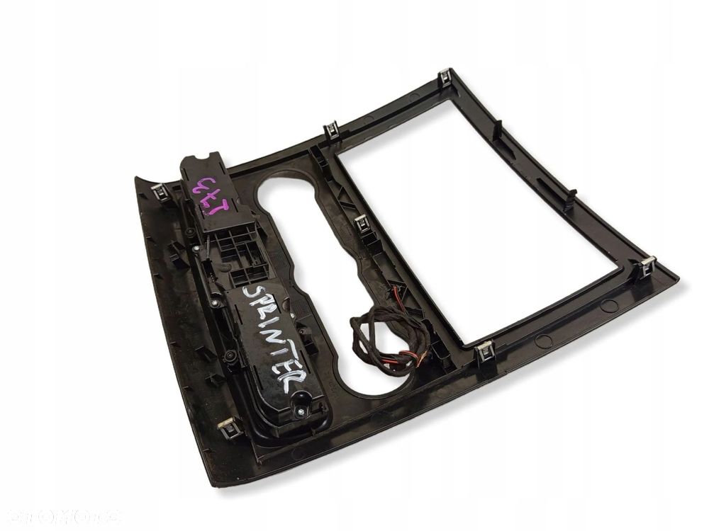 Ramka Środkowa Radia Panel Deski Mercedes-Benz Sprinter W906 A9066800017 - 13