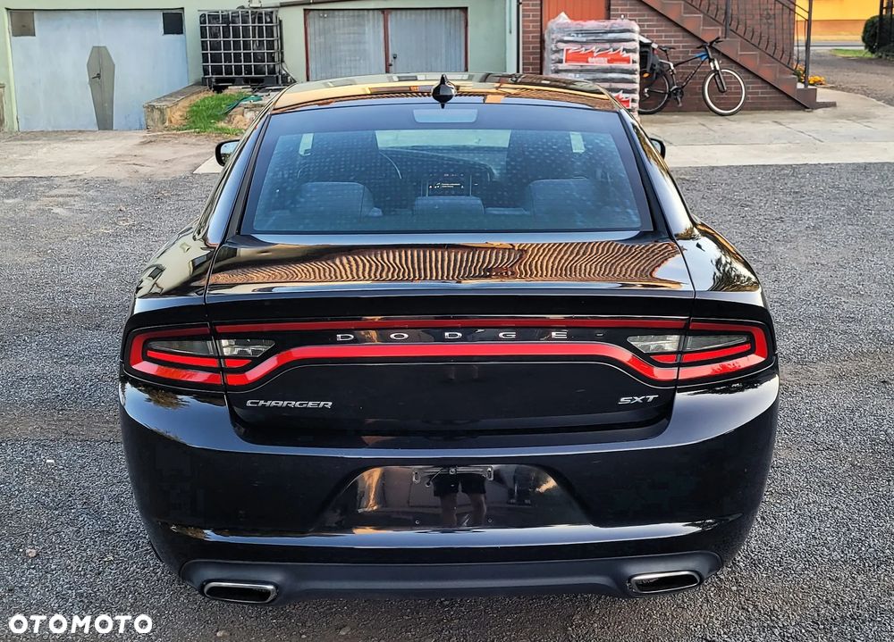 Dodge Challenger - 5