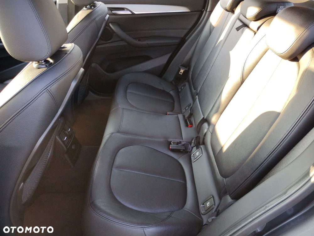 BMW X1 xDrive25i Advantage - 21