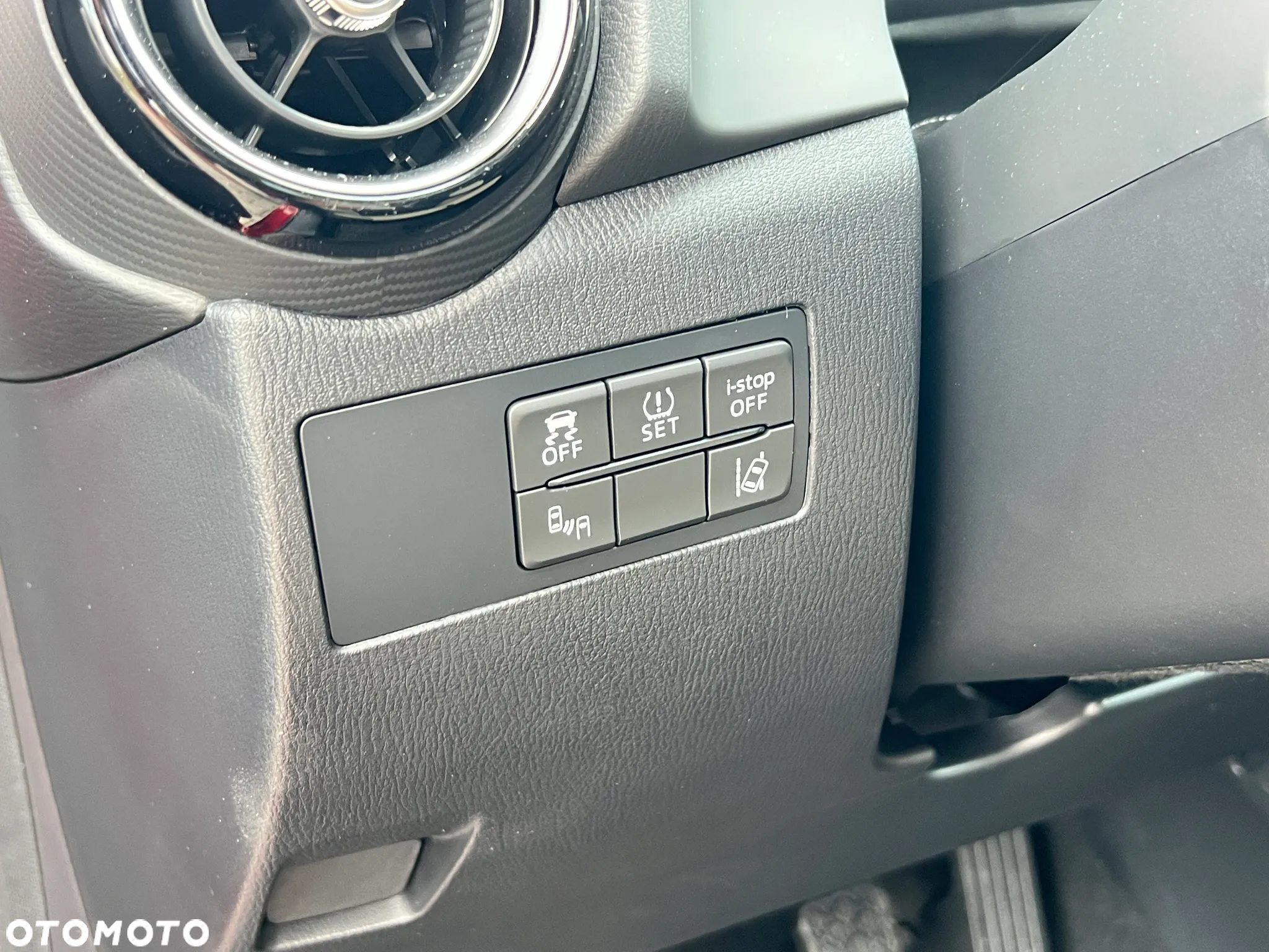 Mazda 2 SKYACTIV-G 90 White Edition - 27