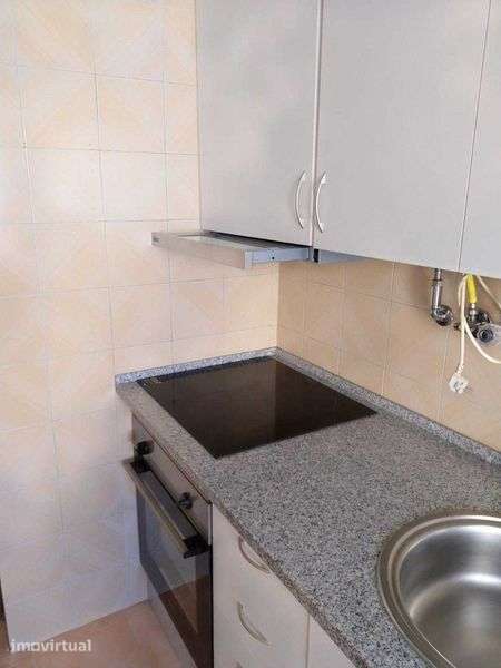 T2 Arroja com parqueamento.