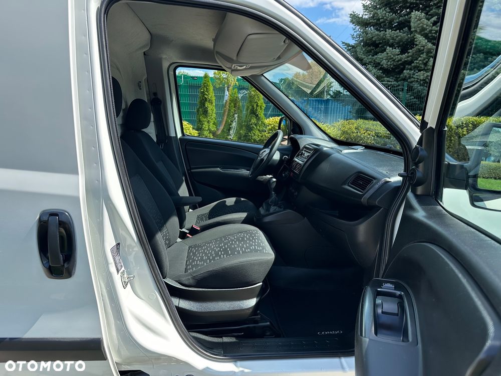 Opel COMBO - 15