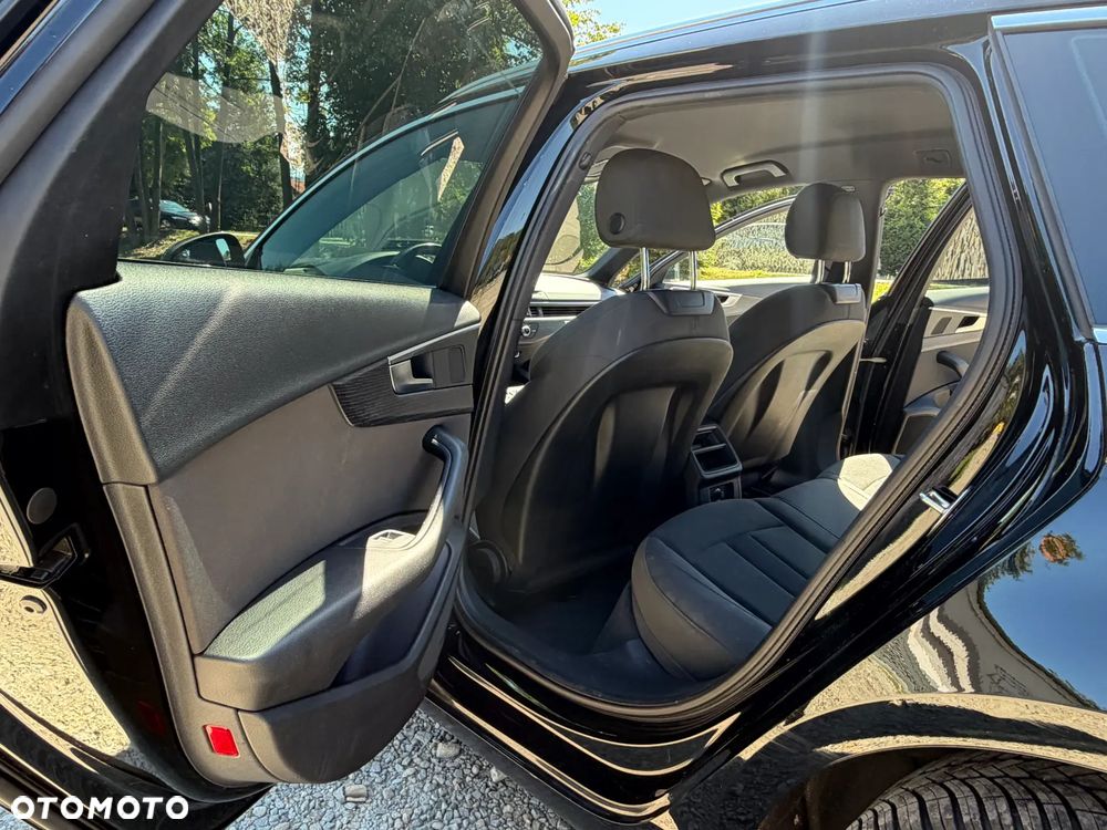 Audi A4 Avant 2.0 TDI Quattro S tronic - 12