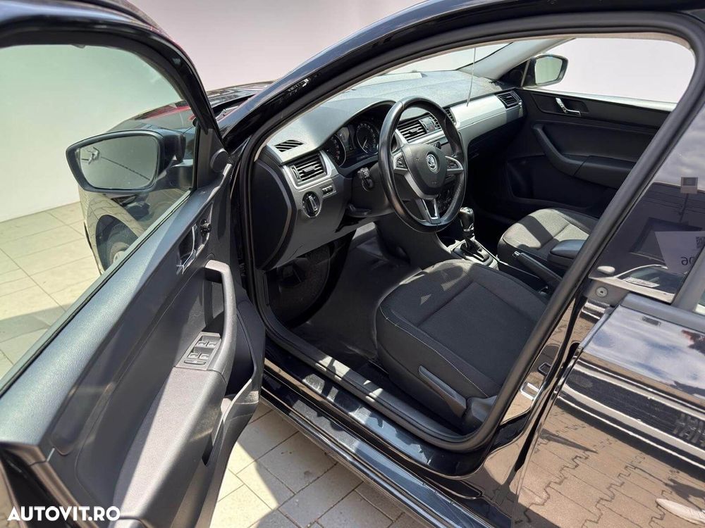 Skoda RAPID 1.4 TDI Ambition DSG - 12