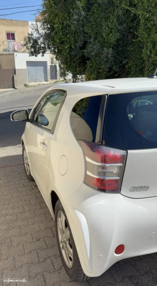 Toyota iQ 1.0 VVT-i Essential - 3