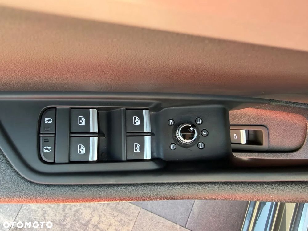 Audi A4 Avant 40 TFSI mHEV Quattro S tronic - 37