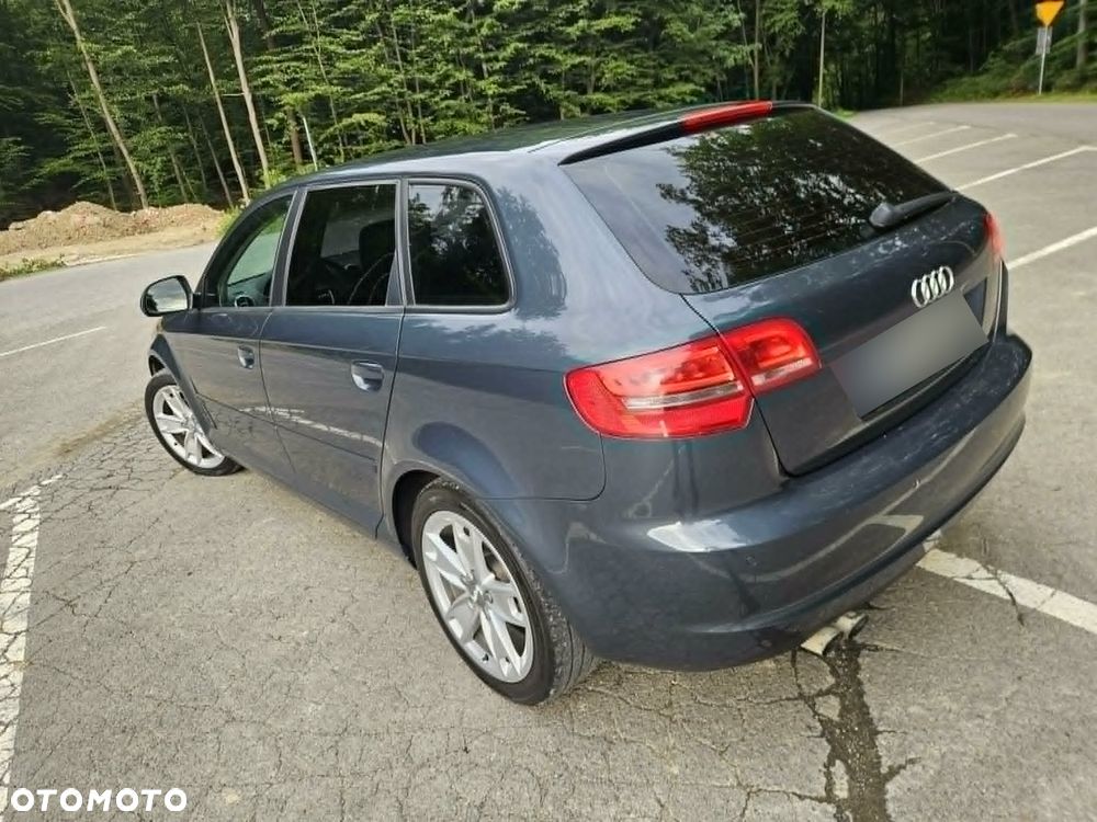 Audi A3 Sportback - 3