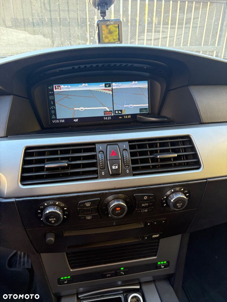 BMW Seria 5 520d - 30