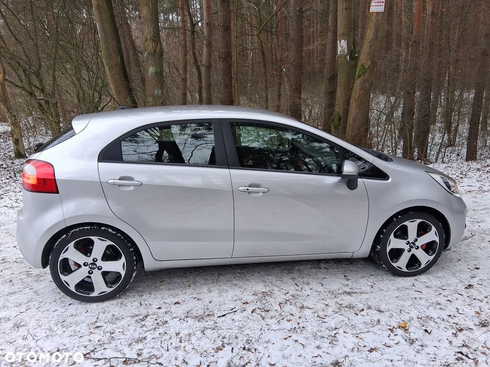 Kia Rio - 24