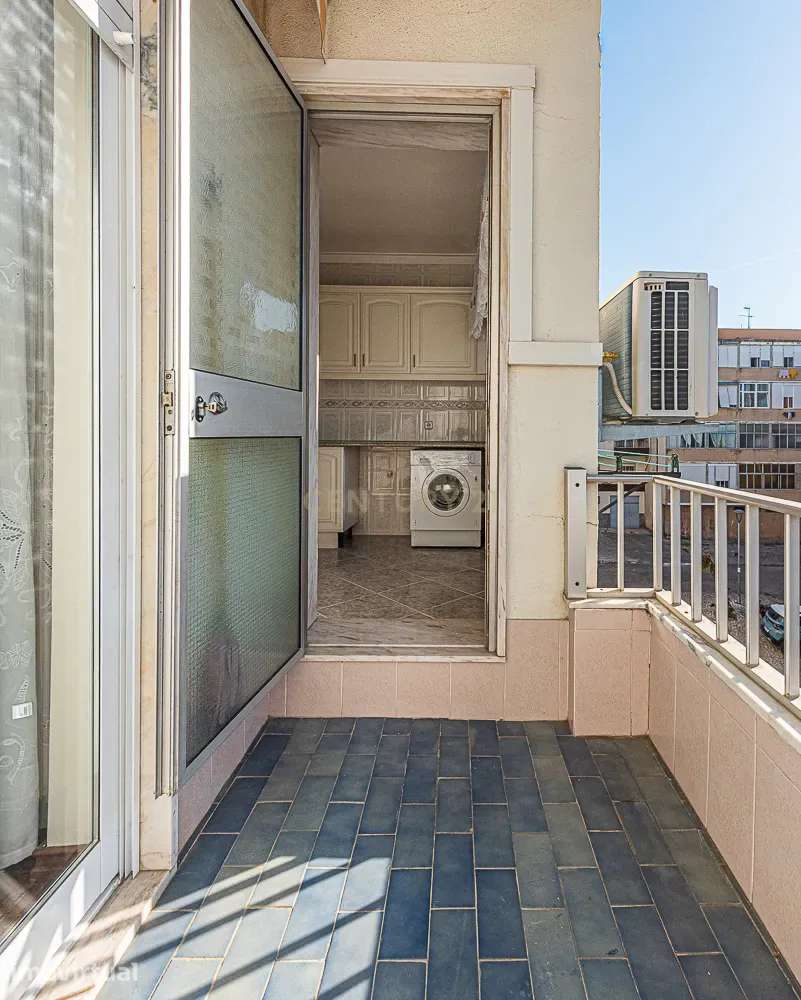 Apartamento T3 com marquise e varanda em Setúbal - Grande imagem: 5/28
