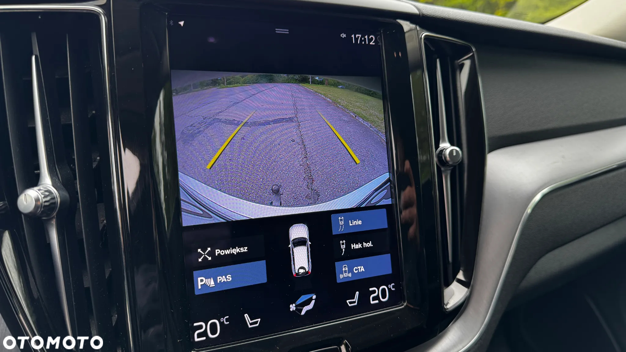 Volvo XC 60 B4 D Geartronic Momentum Pro - 24