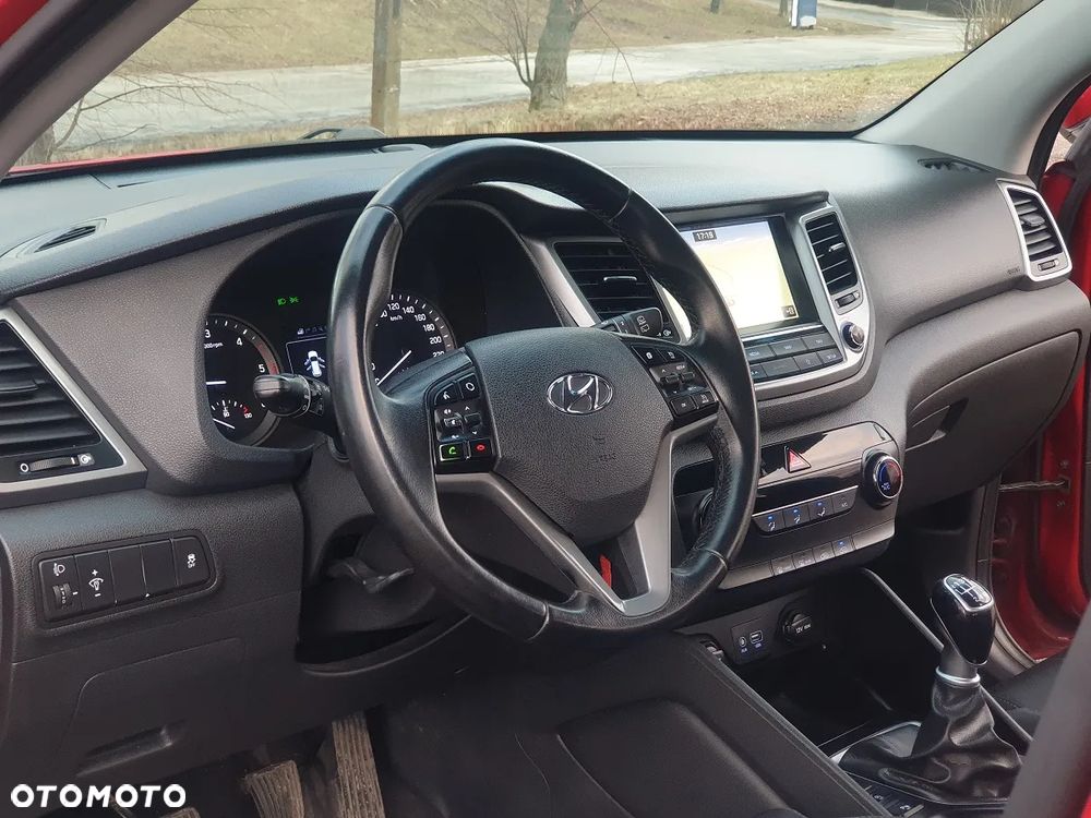 Hyundai Tucson blue 1.7 CRDi 2WD Style - 12