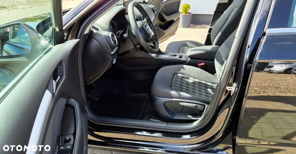 Audi A3 Sportback - 6