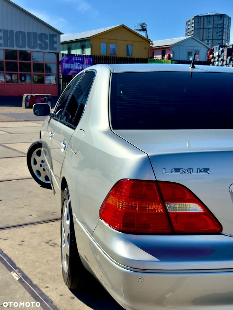 Lexus LS High Class - 35