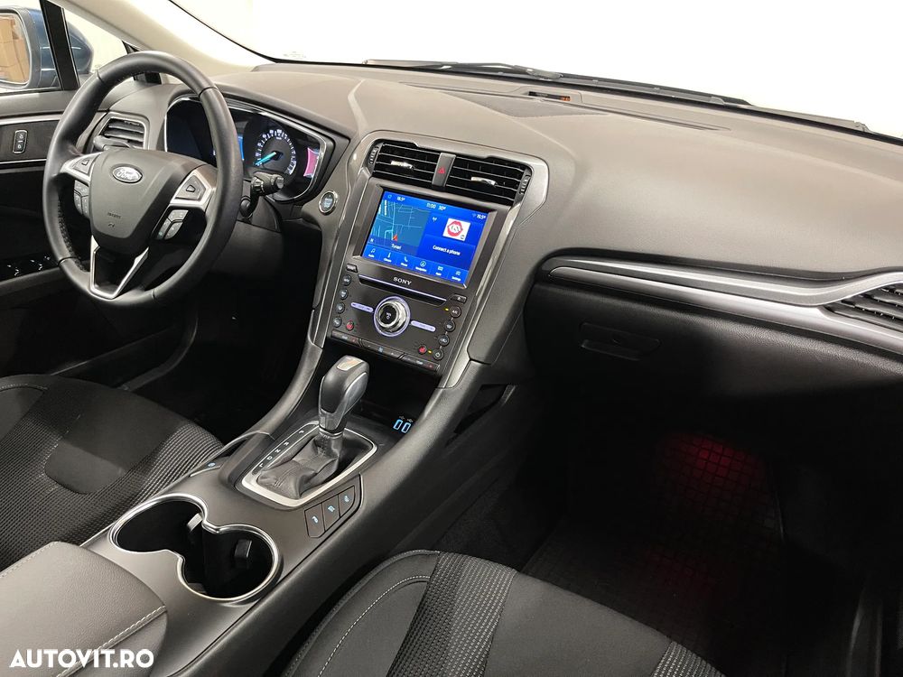 Ford Mondeo 2.0 HEV Titanium - 9