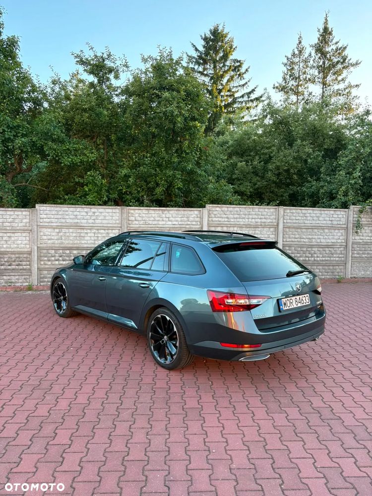 Skoda Superb 2.0 TDI 4x4 DSG Sportline - 8
