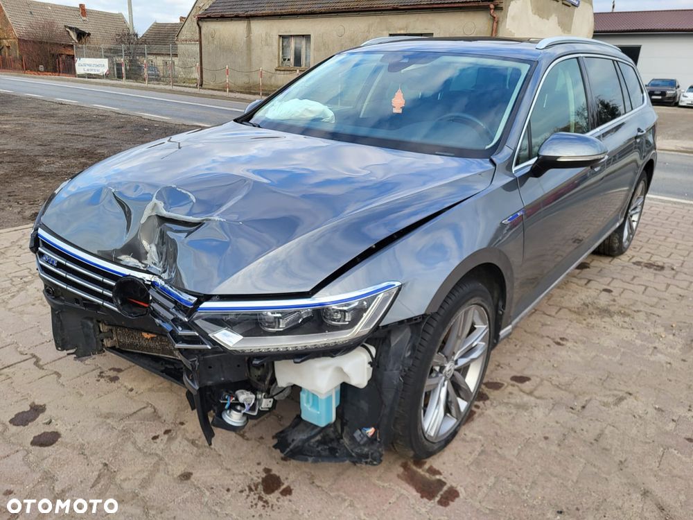 Volkswagen Passat - 18