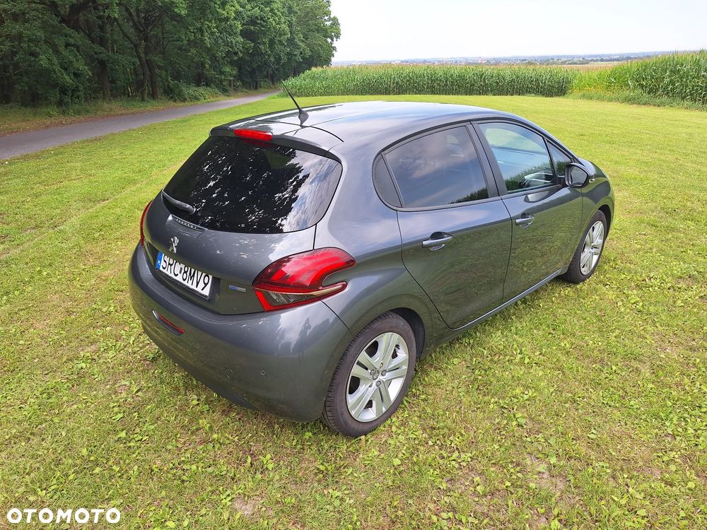 Peugeot 208 1.2 PureTech Style - 10