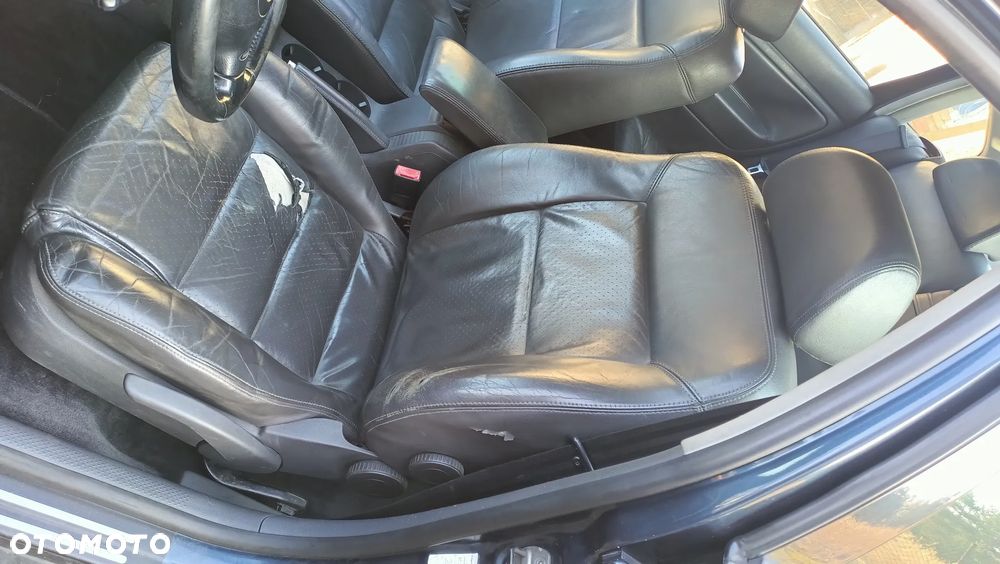 Volkswagen Passat 2.5 TDI 4Mot Highline - 20