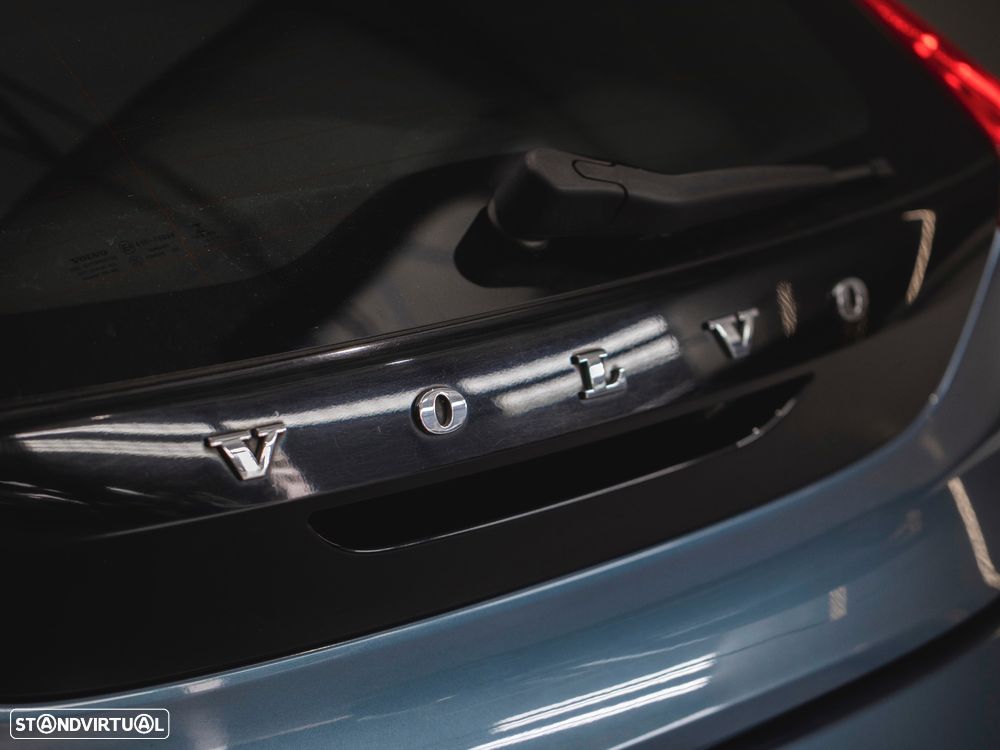 Volvo V40 D2 Kinetic - 13