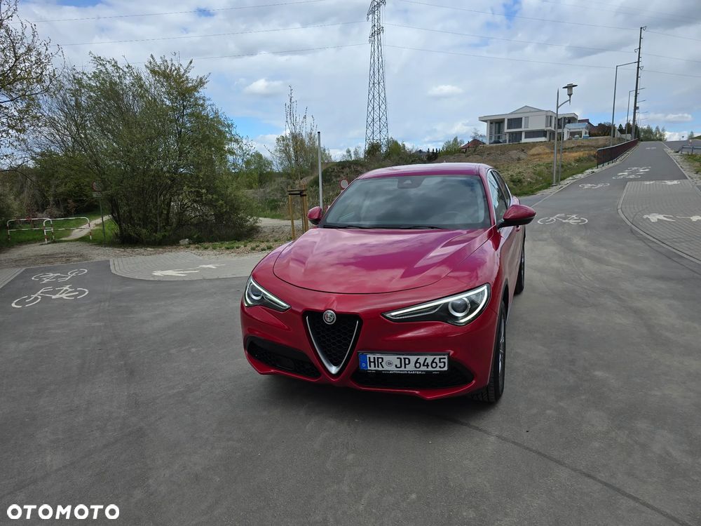 Alfa Romeo Stelvio 2.2 16V AT8 Q4 Lusso - 3