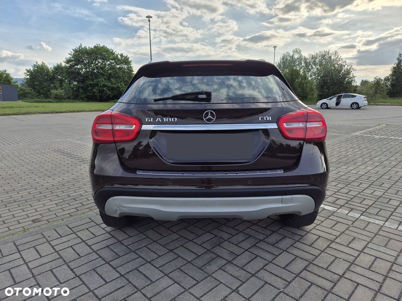 Mercedes-Benz GLA 180 (CDI) d Style - 3