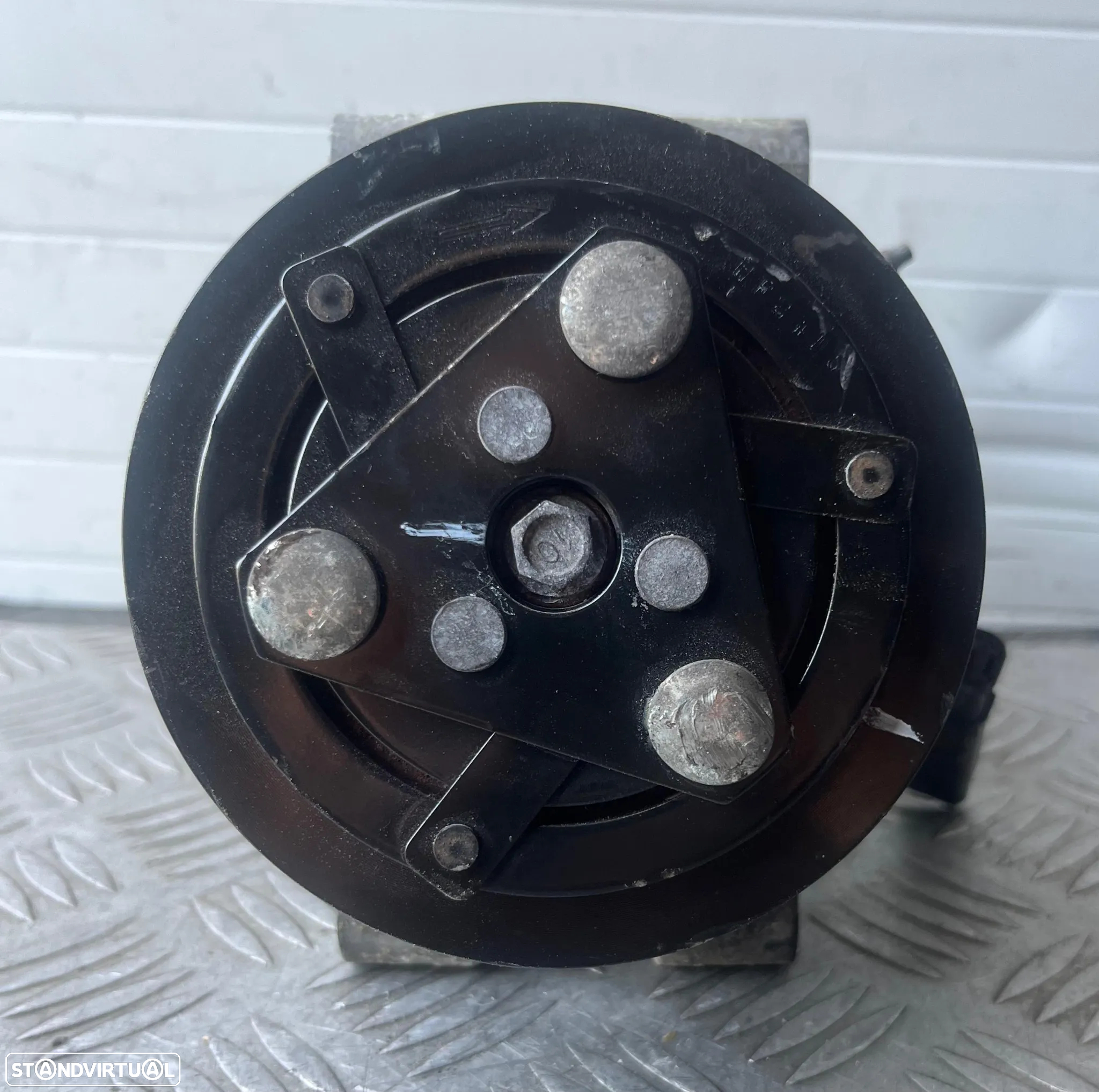 Compressor Ar Condicionador Peugeot/ Citroen Ref: 9810349980-01/9808860080-02/YH01 - 3