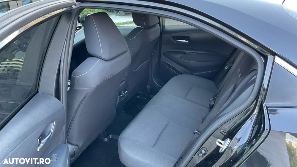 Toyota Corolla - 12