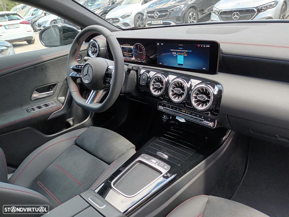 Mercedes-Benz CLA 250 e Shooting Brake AMG Line - 15