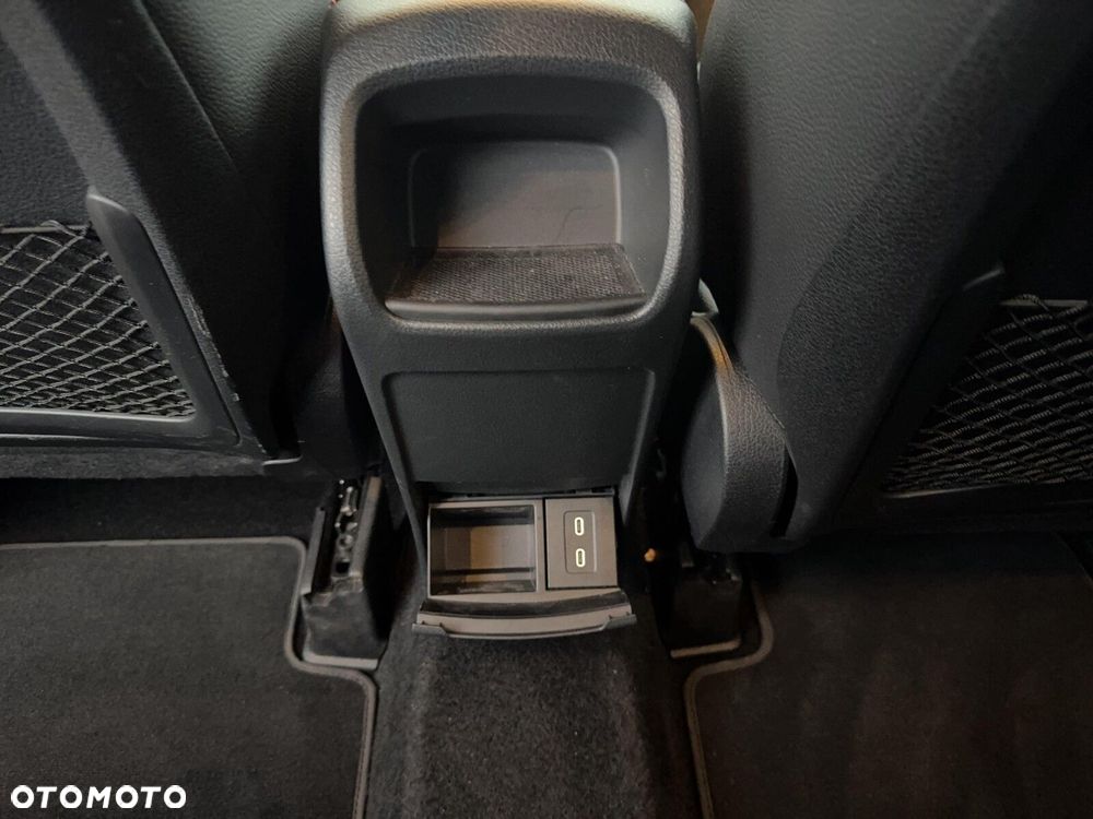 Mercedes-Benz GLB 200 AMG Line 7G-DCT - 21