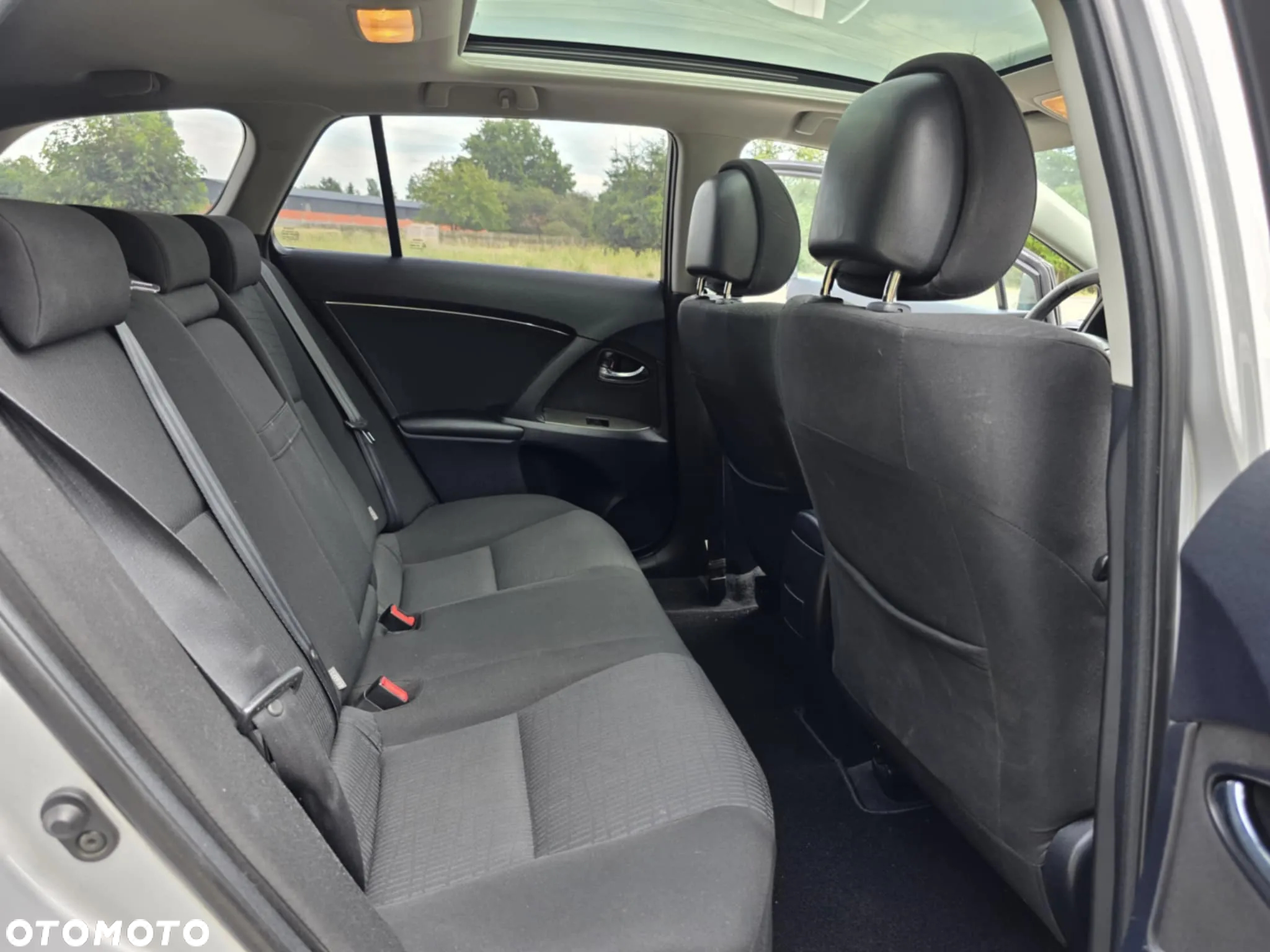 Toyota Avensis - 19