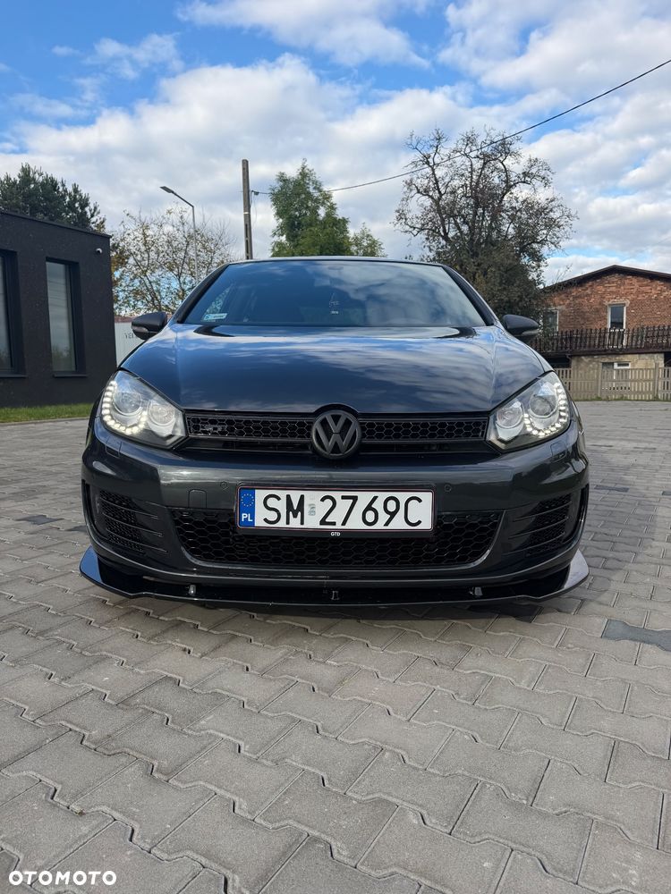 Volkswagen Golf 2011 photo 2