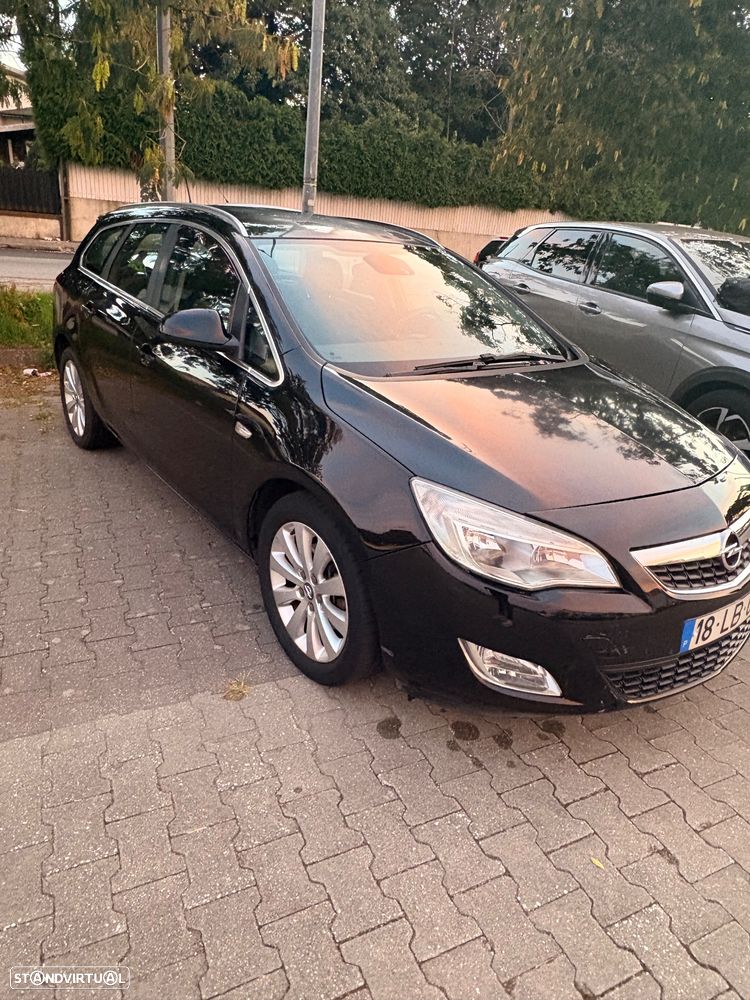 Opel Astra 1.7 CDTi Cosmo - 1