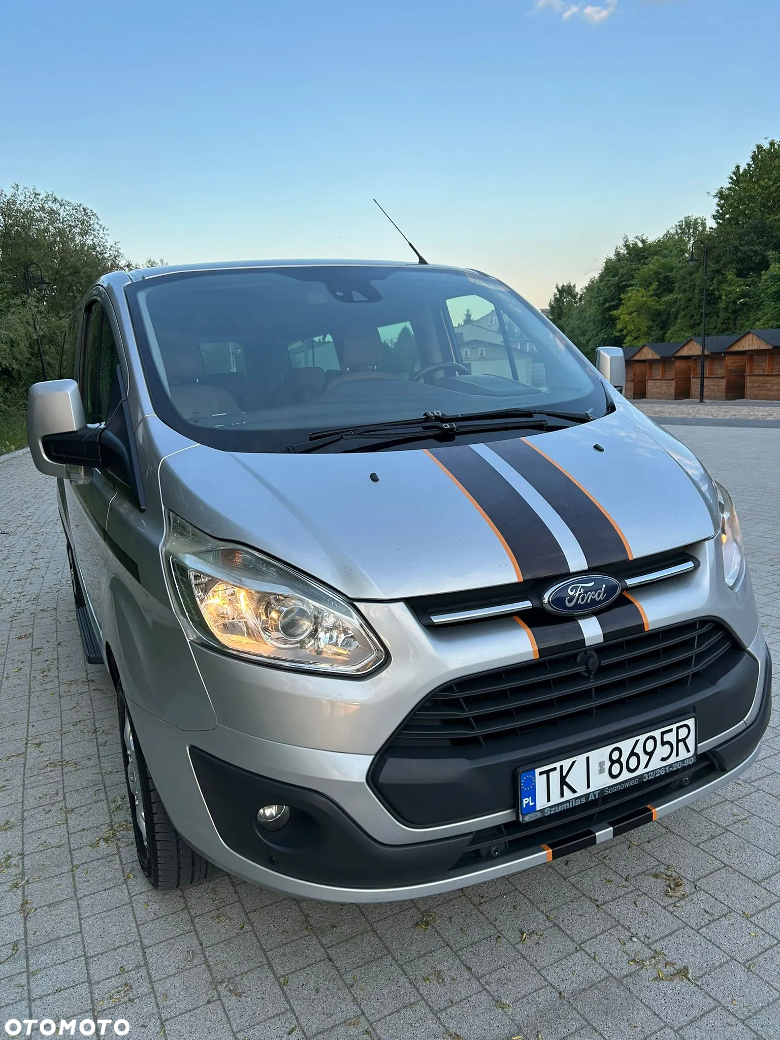 Ford Tourneo Custom - 16