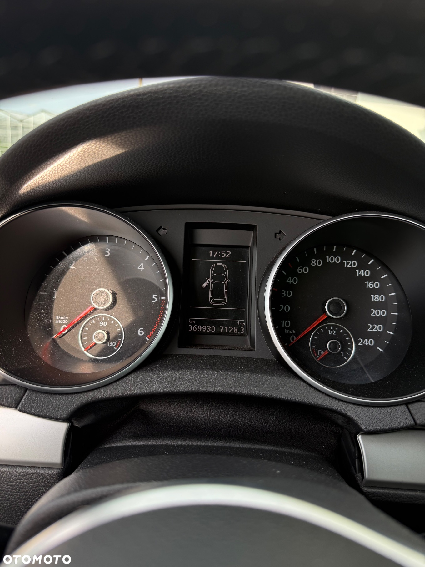 Volkswagen Golf V 2.0 TDI DPF Comfortline - 11