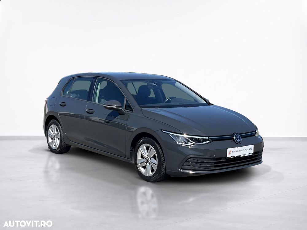 Volkswagen Golf - 8