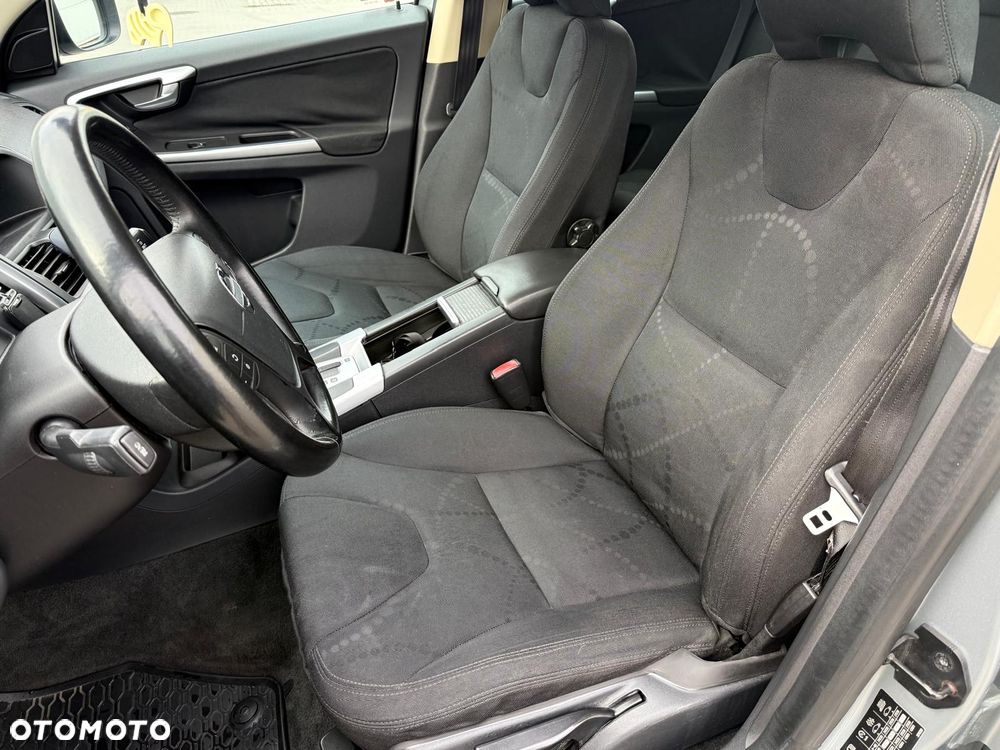 Volvo XC 60 - 24