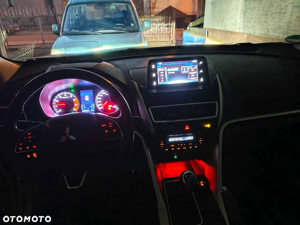 Mitsubishi Eclipse Cross 1.5 T GPF Invite Plus - 34