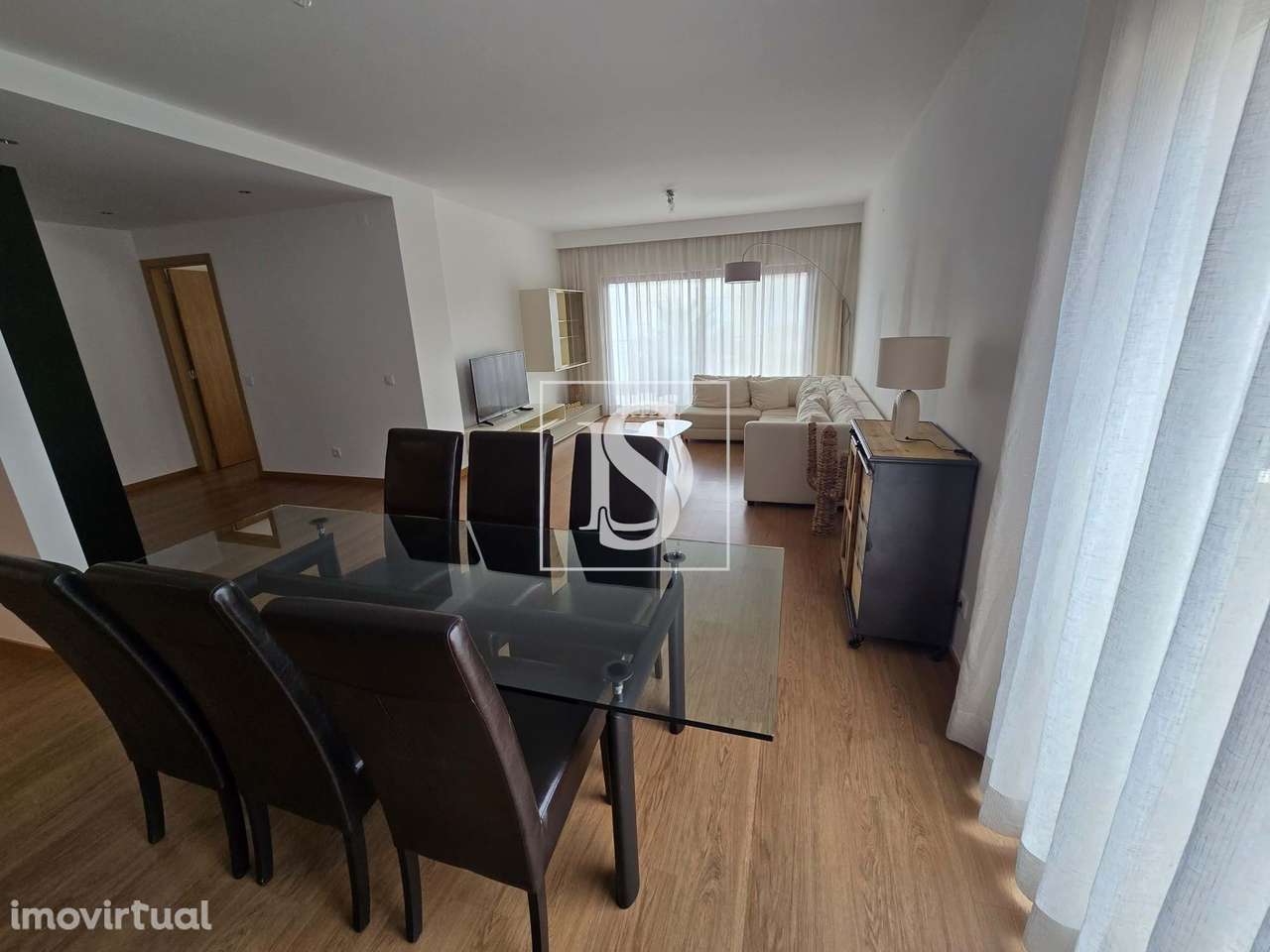 Arrenda-se Fabuloso  Apartamento T3 nos Terraços do Rio em  Portimão - Grande imagem: 2/23